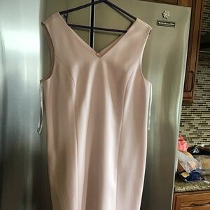 Anne Klein Woman’s sleeveless dress